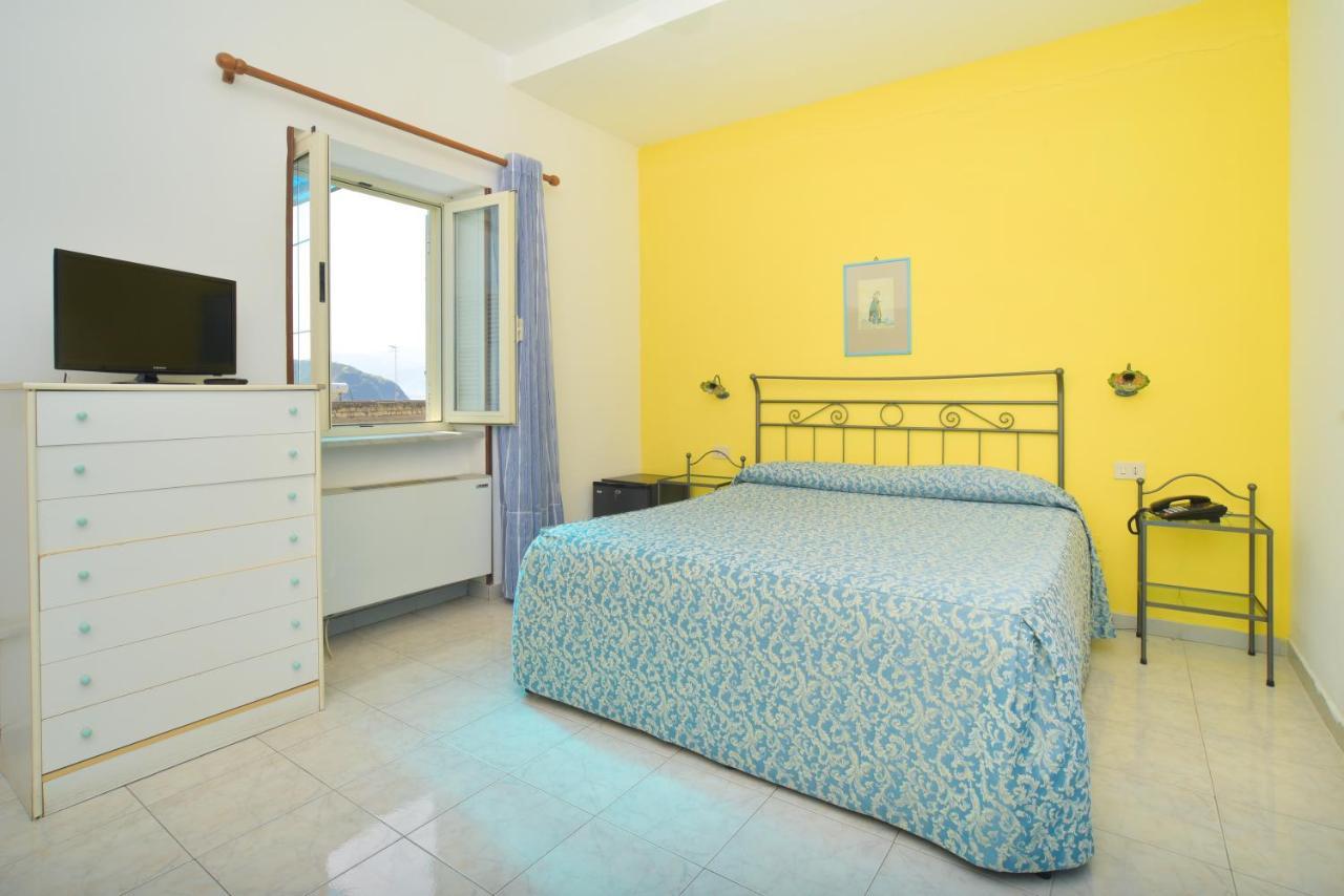 Hotel Celeste Procida Exterior photo