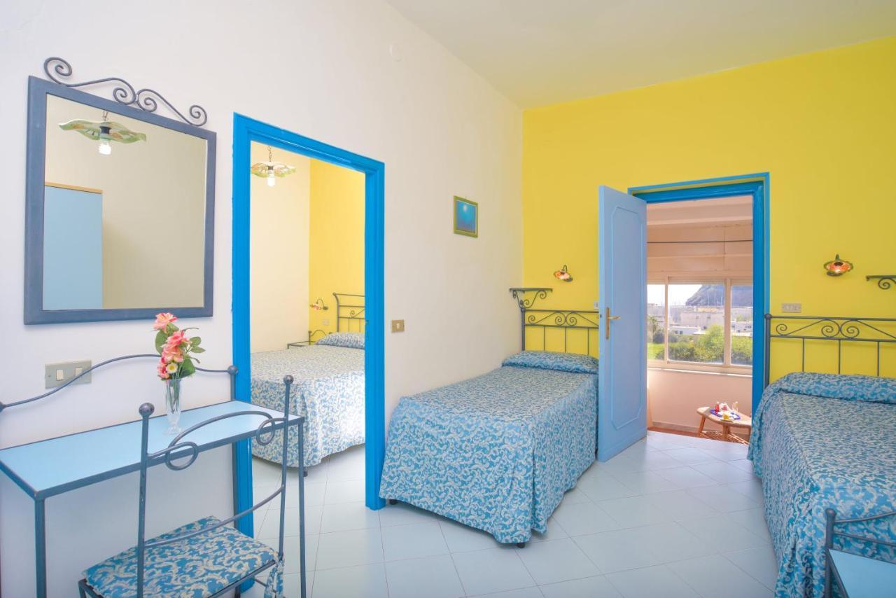 Hotel Celeste Procida Exterior photo