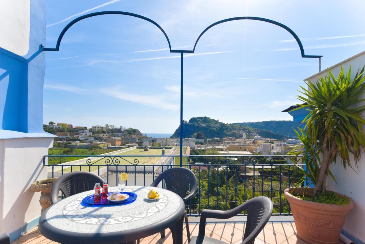 Hotel Celeste Procida Exterior photo