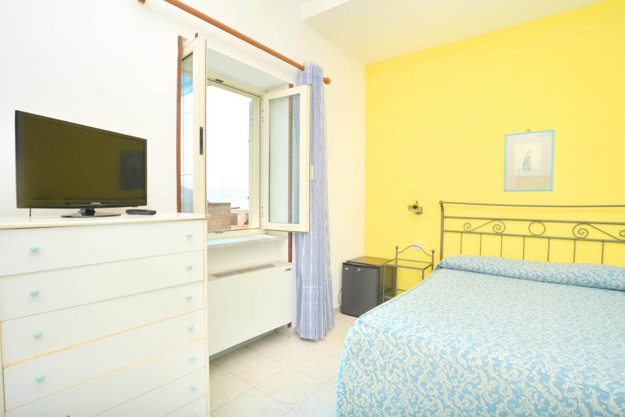Hotel Celeste Procida Exterior photo