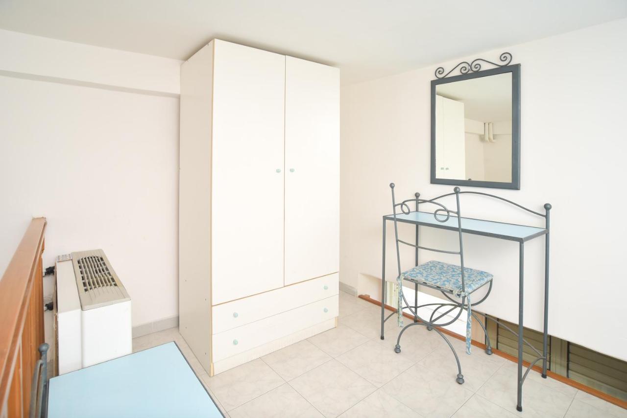 Hotel Celeste Procida Exterior photo