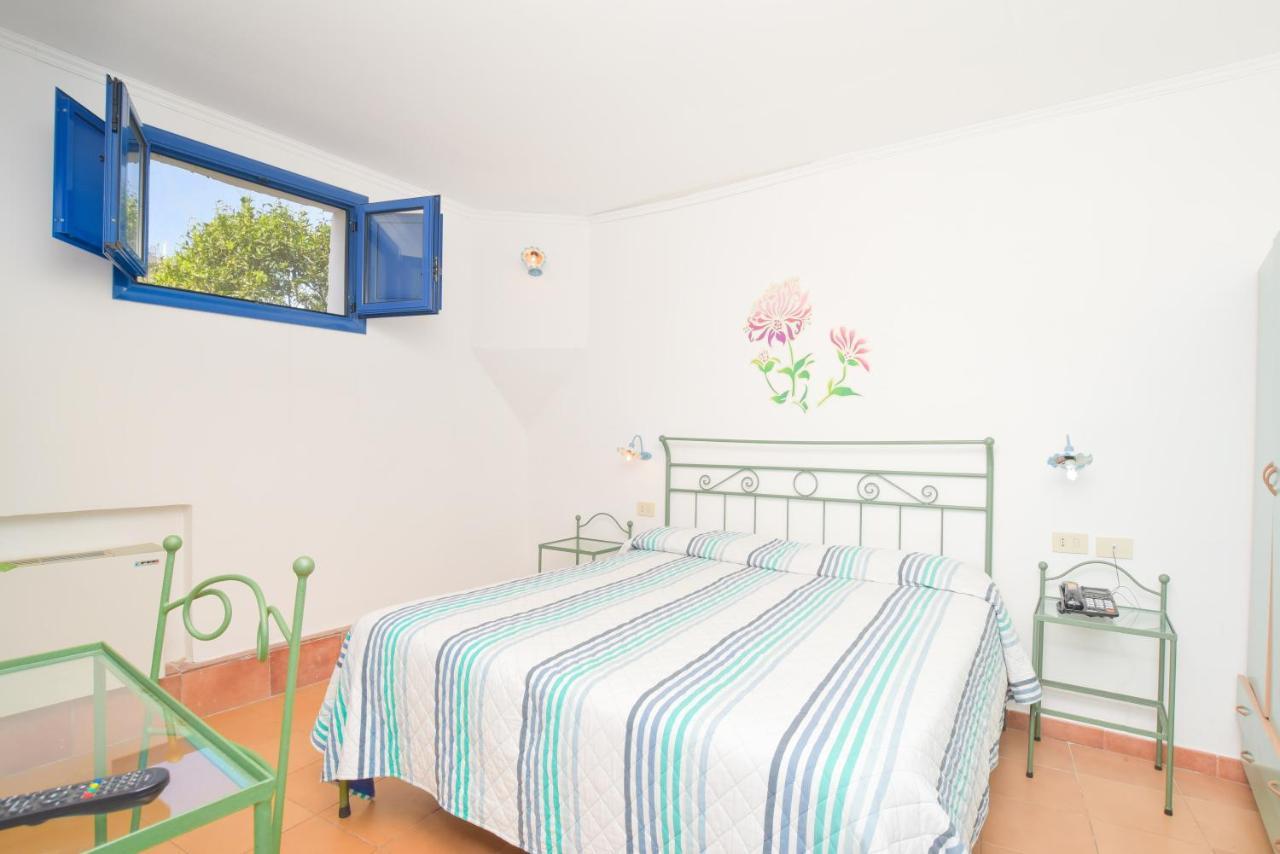 Hotel Celeste Procida Exterior photo