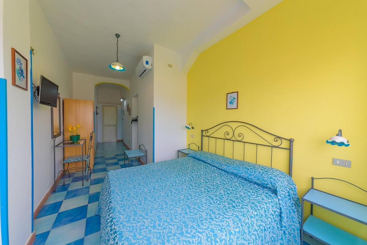 Hotel Celeste Procida Exterior photo