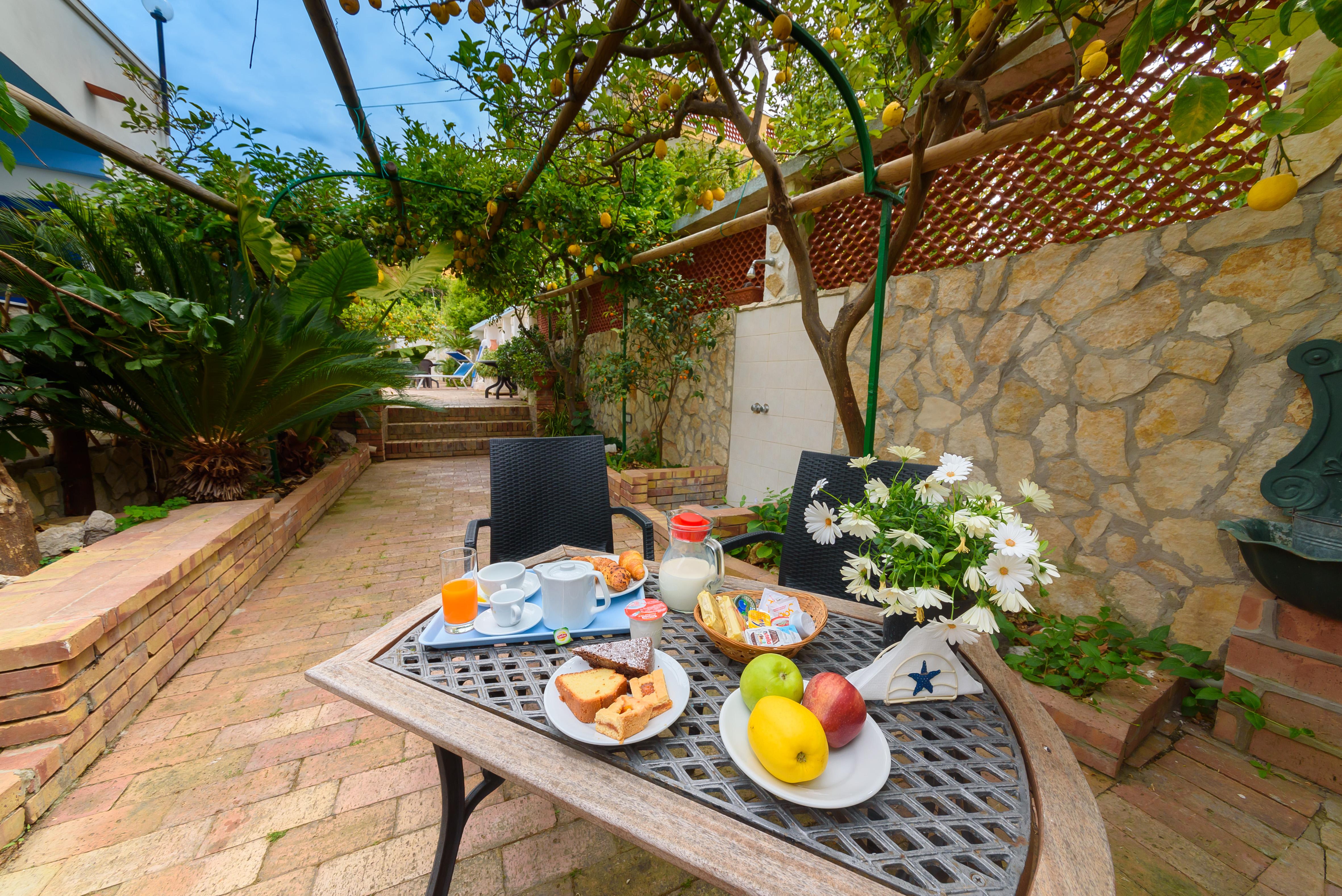 Hotel Celeste Procida Exterior photo