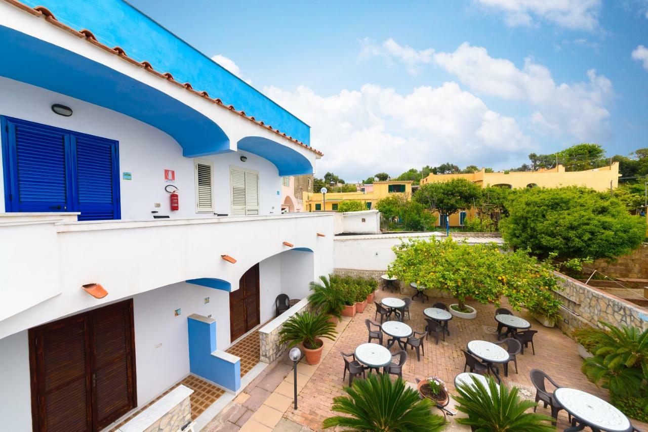 Hotel Celeste Procida Exterior photo