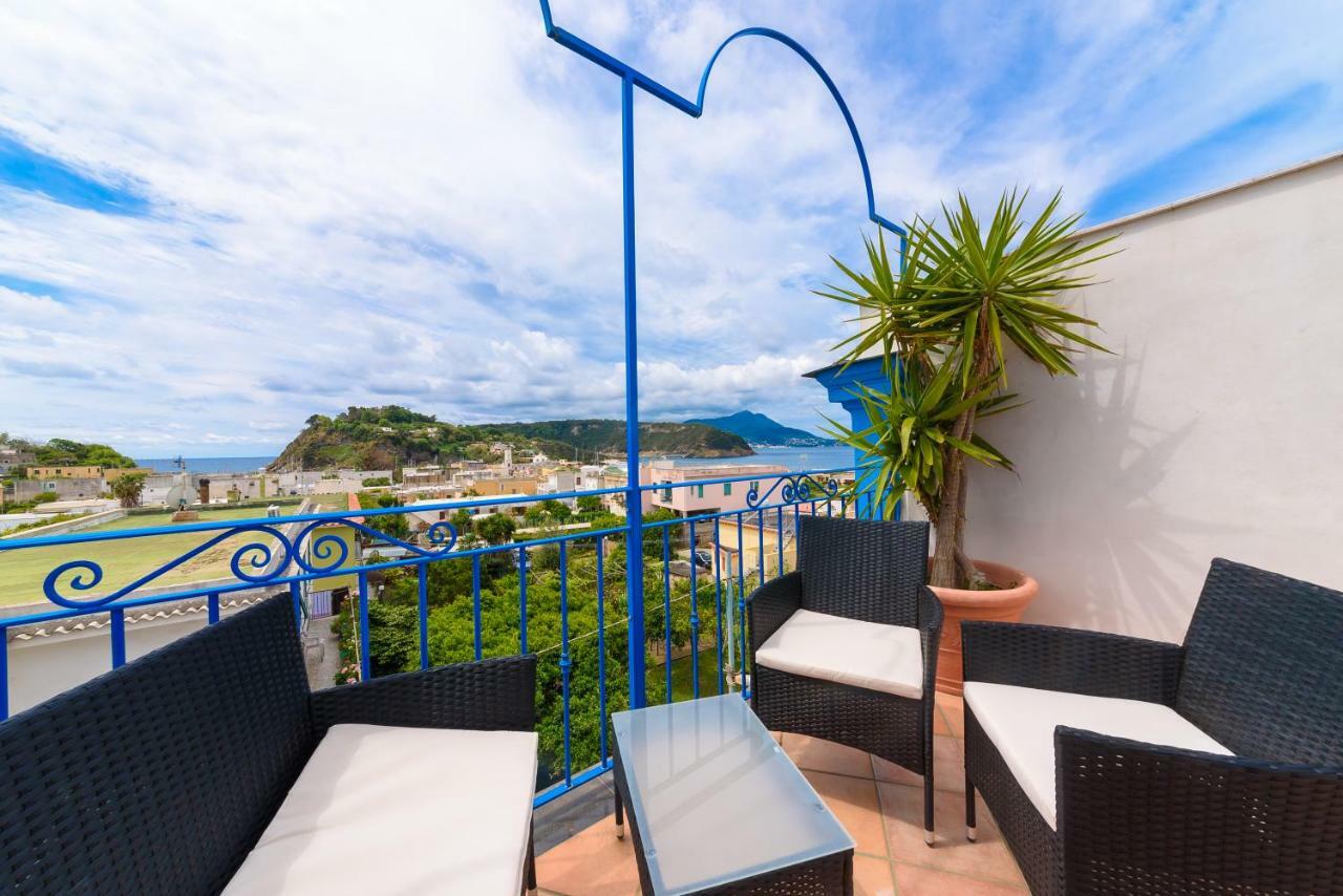 Hotel Celeste Procida Exterior photo